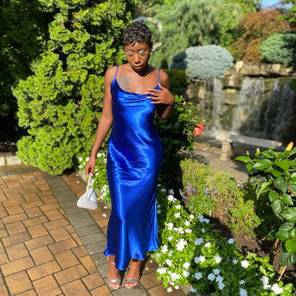 Blue Satin dress - Picture 2 of 3